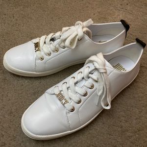 Juicy by Juicy Couture white sneakers size 9